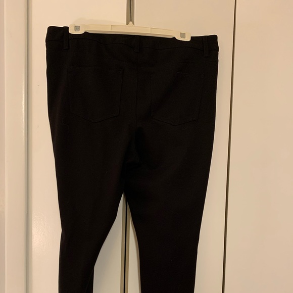 Torrid Studio Stretch Skinny Pant - Black - Picture 3 of 4